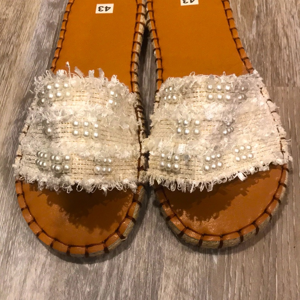 NWOT slip-on sandals with tweed and pearls